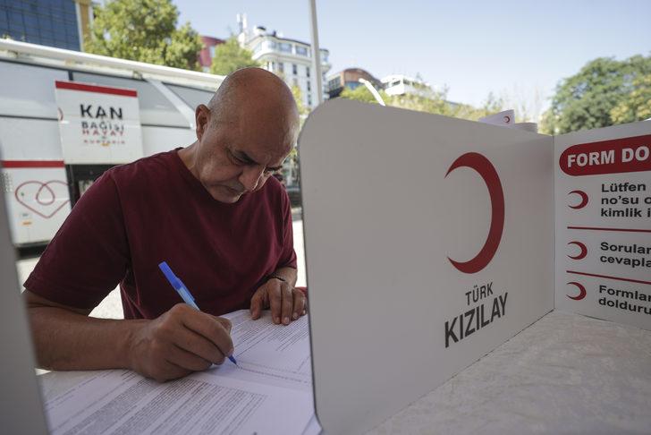 Anadolu Ajansı personeli kan bağışında bulundu G1