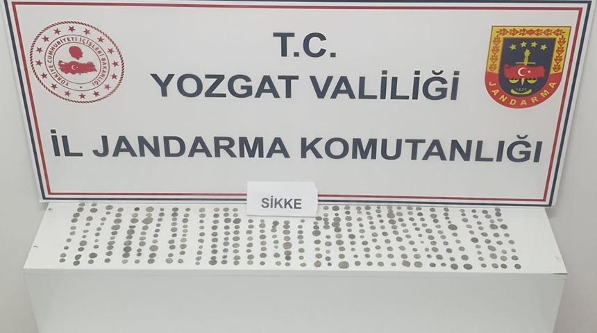 Yozgat'ta tarihi nitelikte olduğu değerlendirilen 327 sikke ele geçirildi