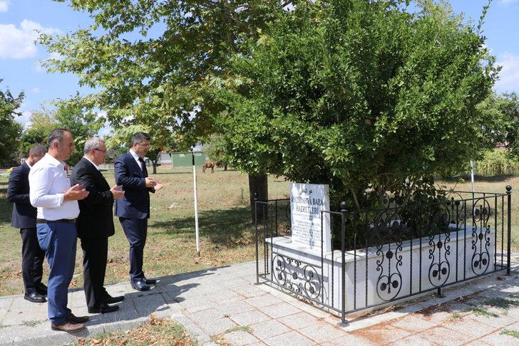 "Aşçı Yahya Baba"nın mutfağında pişirilen aşure vatandaşlara ikram edildi G5