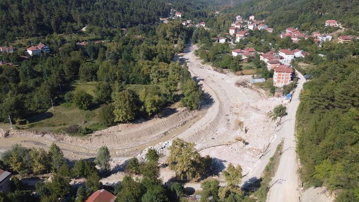 Karabük'te selden zarar gören 12 bina yıkıldı G4