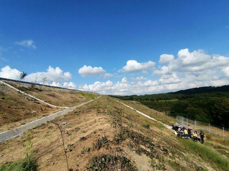 Kocaeli'de şarampole devrilen otomobildeki 5 kişi yaralandı G4