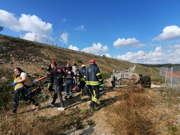 Kocaeli'de şarampole devrilen otomobildeki 5 kişi yaralandı G5