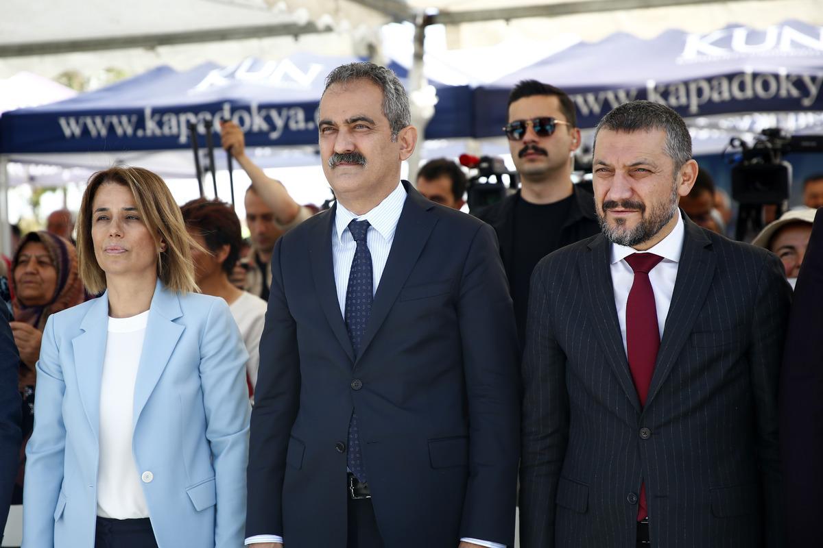 Milli Eğitim Bakanı &Ouml;zer Nevşehir'de K&ouml;y Yaşam Merkezi'nin a&ccedil;ılışında konuştu: