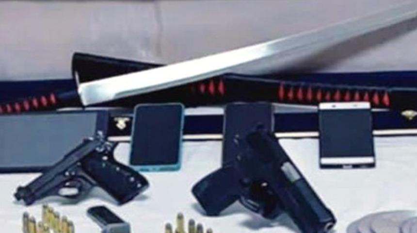 Samuray kılıcıyla yakalandı! 6 ayrı suçtan aranıyordu...