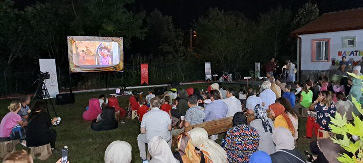 Köy Yaşam Merkezine gelen çocuklar açık havada sinema keyfi yaşadı G5