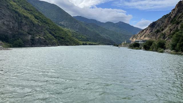 Çoruh Nehri'ndeki Kalededibi İskelesi tekne turları için kullanıma açıldı