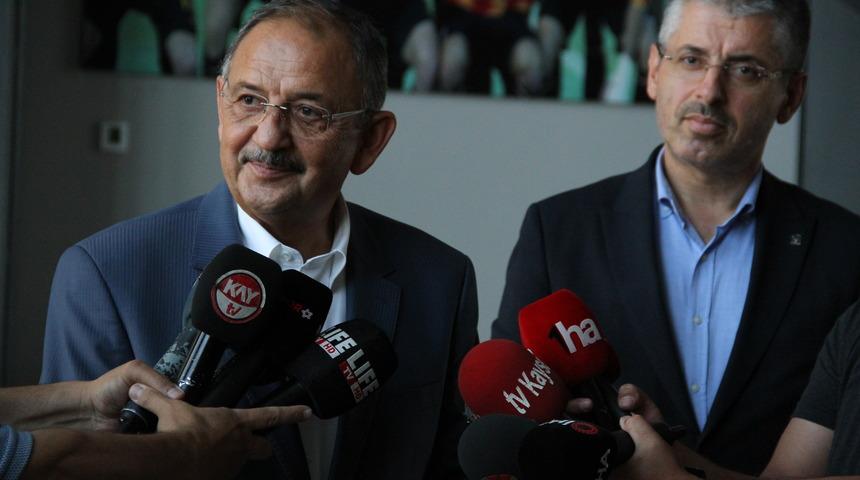 AK Parti'li Özhaseki, Kayseri'de gazetecilerin sorularını yanıtladı: