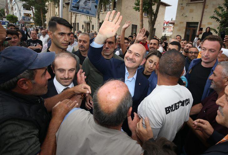 İçişleri Bakanı Süleyman Soylu, Bayburt'ta vatandaşlara hitap etti: G1