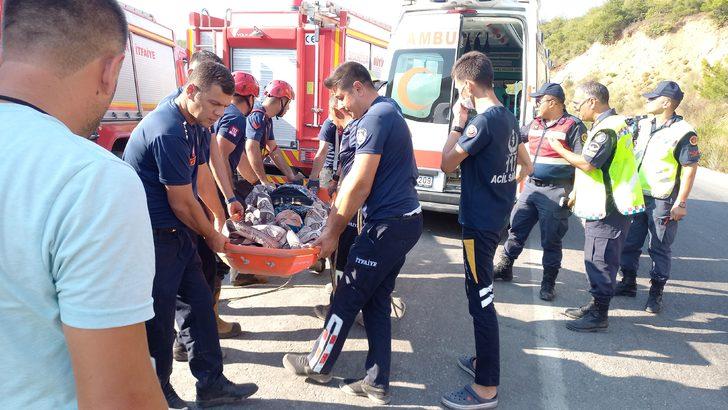 Manisa'da iki otomobilin çarpışması sonucu 6 kişi yaralandı G4