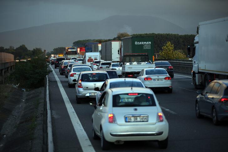 Anadolu Otoyolunun bazı kesimlerinde bakım onarım çalışmaları yapılıyor G3