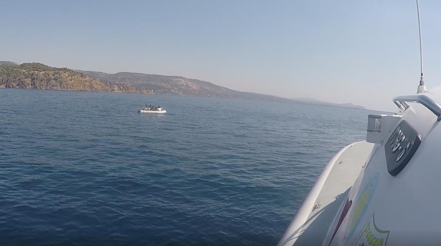 Çanakkale açıklarında geri itilen 10 düzensiz göçmen kurtarıldı