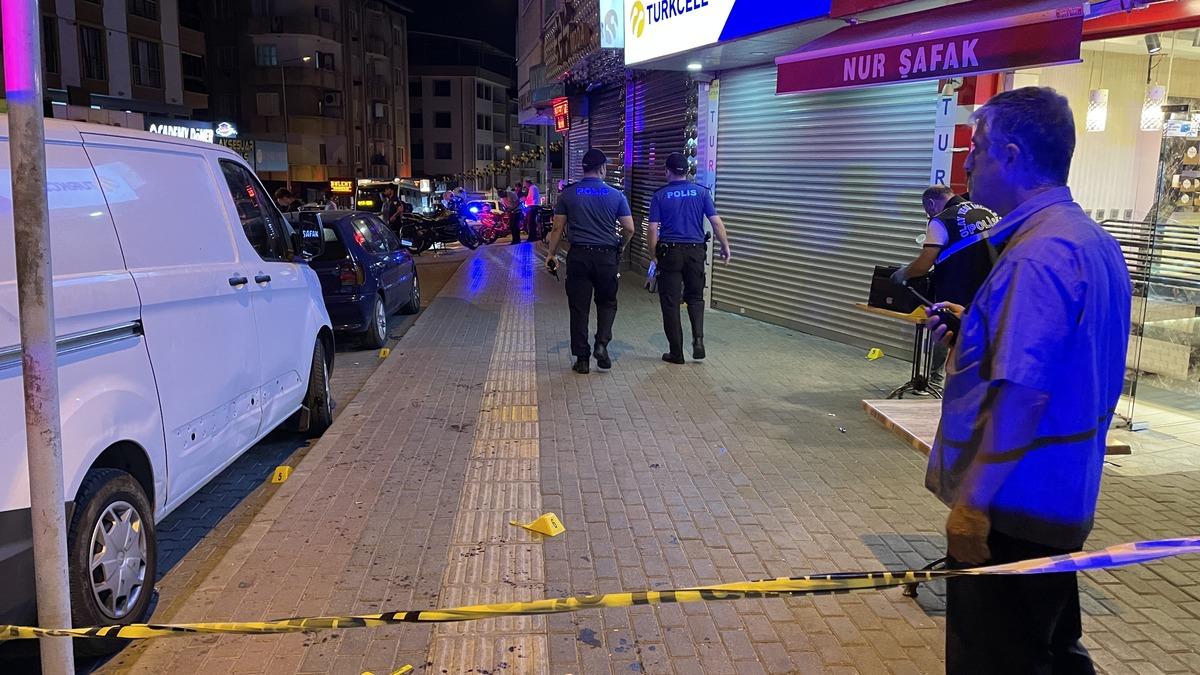 Bursa'da iki grup arasındaki silahlı kavgada 3 kişi yaralandı