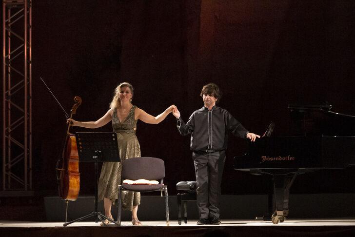 19. Uluslararası Gümüşlük Müzik Festivali'nde Ophelie Gaillard ve Atakan Sarı konser verdi G2