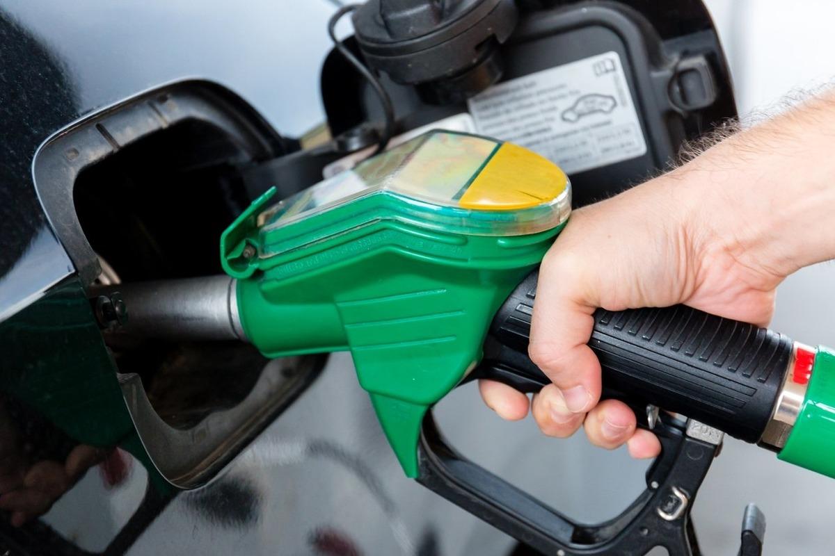 Petrol sert düştü: Akaryakıta indirim geliyor 3