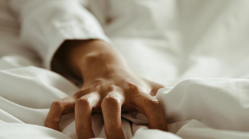 Mastürbasyon yapan kadınlar kilo alır iddiası ortalığı karıştırdı! Karısını hedef aldı