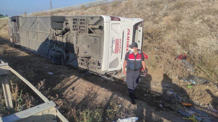 Afyonkarahisar'da yolcu otobüsünün devrilmesi sonucu 1 kişi öldü, 30 kişi yaralandı G5