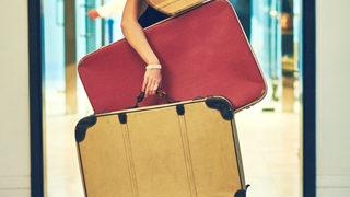 Müzayededen ikinci el bavul aldılar! İçinden yıllarca saklanan çocuk cesetleri çıktı