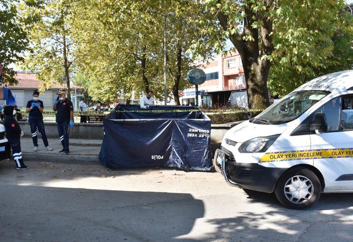 Bursa'da kaldırımda erkek cesedi bulundu G4