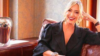 Kahkaha ikonu Saba Tümer teknede uzanarak poz verdi! Hiç yaşlanmayan kadın