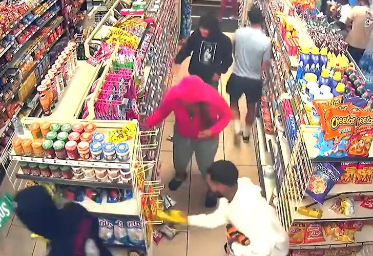 Böyle yağma görülmedi! Market çalışanları neye uğradığını şaşırdı: Akılalmaz görüntüler G3