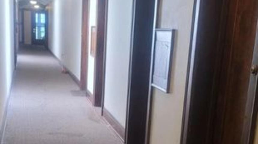 Elektrik faturasını ödeyemeyince uzatma kablosuyla apartmandan elektrik çaldı! “Mükemmel bir plan”