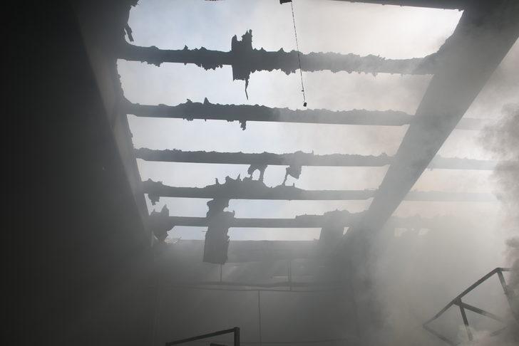 Sivas'ta mobilya fabrikasında çıkan yangın söndürüldü G2