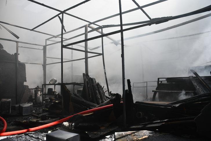 Sivas'ta mobilya fabrikasında çıkan yangın söndürüldü G5