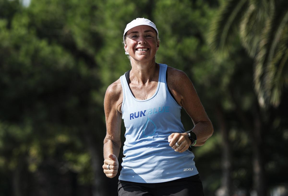 Su krizine dikkat &ccedil;ekmek isteyen Avustralyalı aktivist İstanbul'da koştu