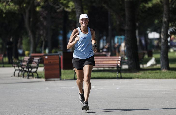 Su krizine dikkat çekmek isteyen Avustralyalı aktivist İstanbul'da koştu G2