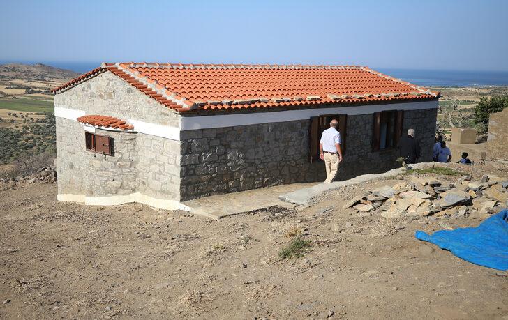 Gökçeada'daki Aziz Trifonos Kilisesi'nde ayin düzenlendi G1