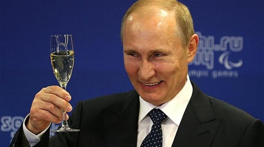 'Vladimir Putin Mülüman oldu' iddiası asparagas çıktı