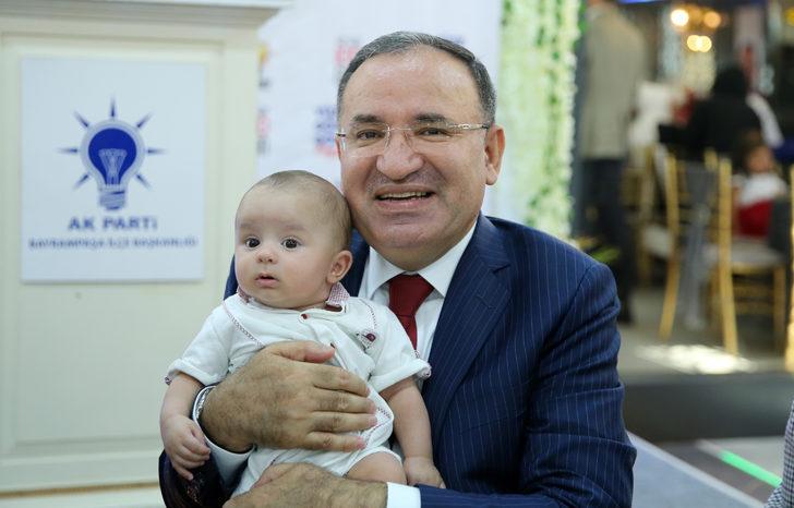 Bakan Bozdağ, partisinin Bayrampaşa ilçe yönetimi ve mahalle başkanlarıyla buluştu: (1) G4