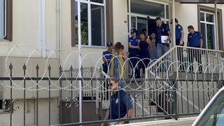 Yalova'da hırsızlık şüphelisi 3 kişi feribota binerken yakalandı