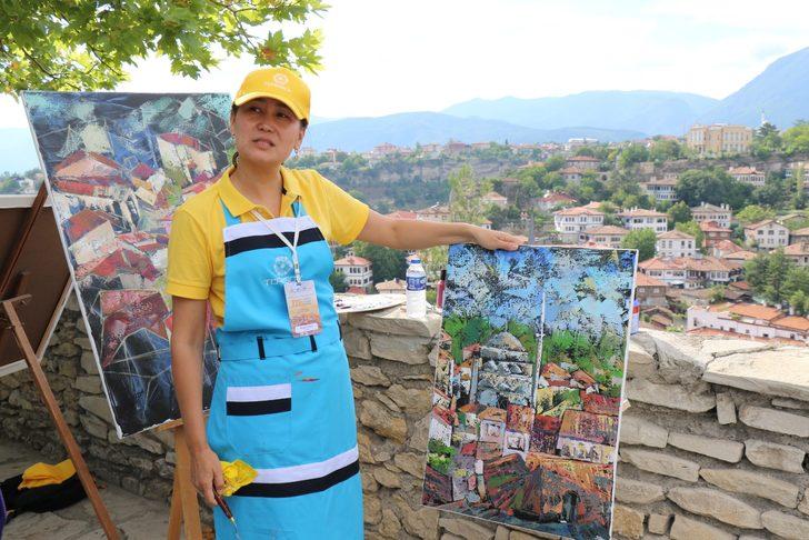 Türki Cumhuriyetlerden ressamlar Safranbolu'nun güzelliklerini resimlerine yansıtıyor G3