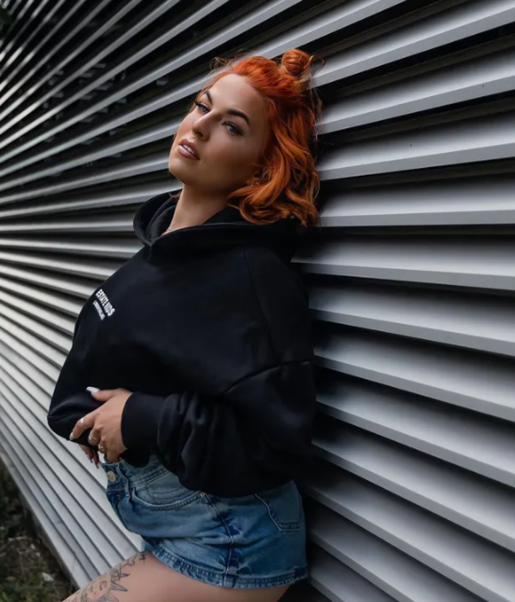 Sosyal medya fenomeni Nova Jewels, seksi pozlarıyla ünlenmişti! Hastane yatağından bile para kazandı G4