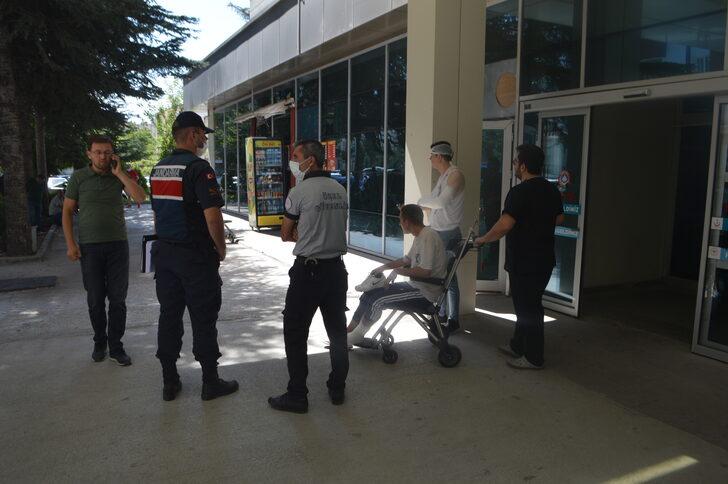 GÜNCELLEME 2 - Afyonkarahisar'da yolcu otobüsü devrildi, 1 kişi öldü, 38 kişi yaralandı G1