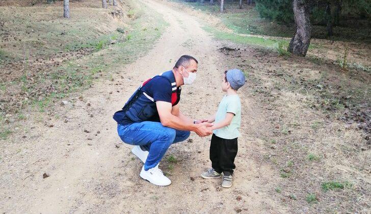 Afyonkarahisar'da kaybolan 3 yaşındaki çocuk, jandarma ekiplerince bulundu G3