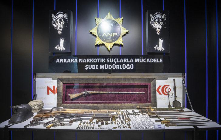 Başkentte uyuşturucu operasyonu düzenlenen evde 110 parça tarihi eser ele geçirildi G1