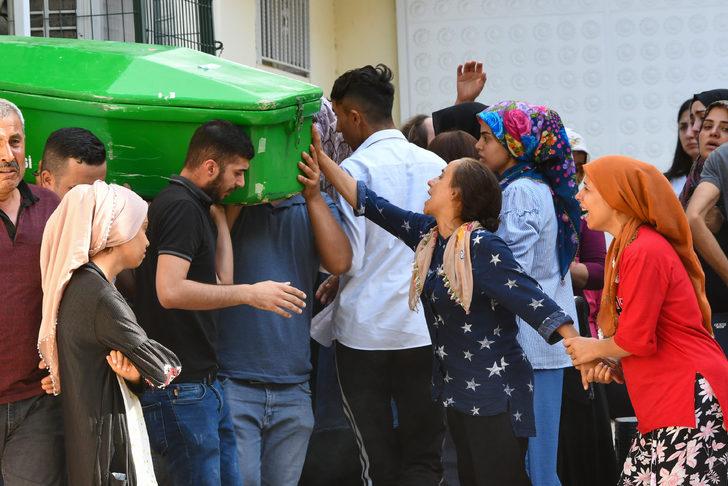 GÜNCELLEME 3 - Gaziantep'te kaza yapan araca müdahale edenlere yolcu otobüsü çarptı, 15 kişi öldü G2