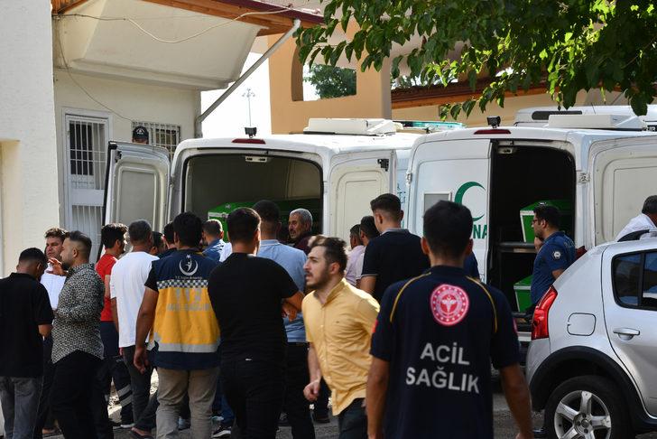GÜNCELLEME 3 - Gaziantep'te kaza yapan araca müdahale edenlere yolcu otobüsü çarptı, 15 kişi öldü G5