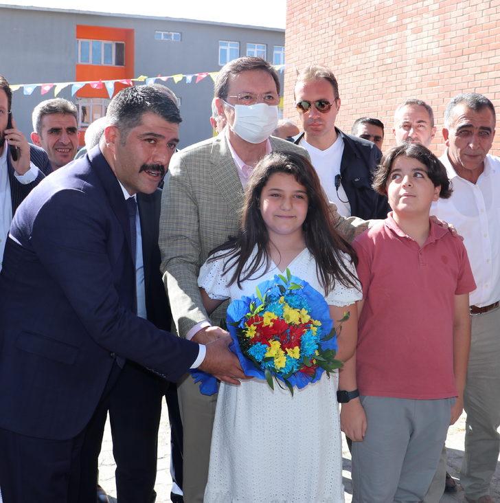 TOBB Başkanı Hisarcıklıoğlu, "Pasinler'e Değer Katanlar Ödül Töreni"nde konuştu: G1