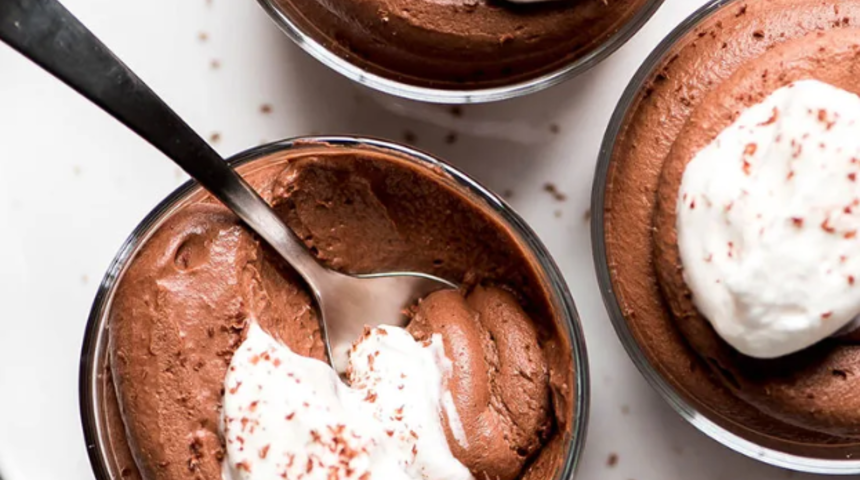 Masterchef Çikolata Mousse nasıl yapılır? Sadece 2 malzeme ile efsane lezzet Çikolata Mousse (çikolata mus) tarifi malzemeleri yapılışı