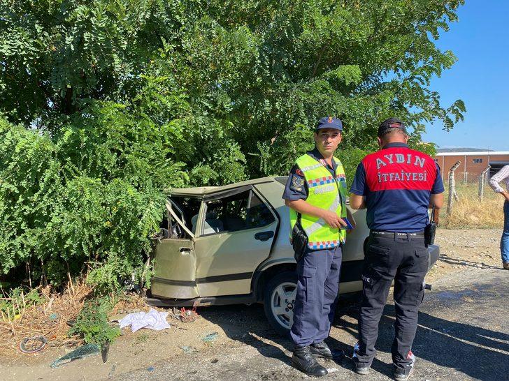 Aydın'da otomobil ile traktörün çarpıştığı kazada 2 kişi yaralandı G3