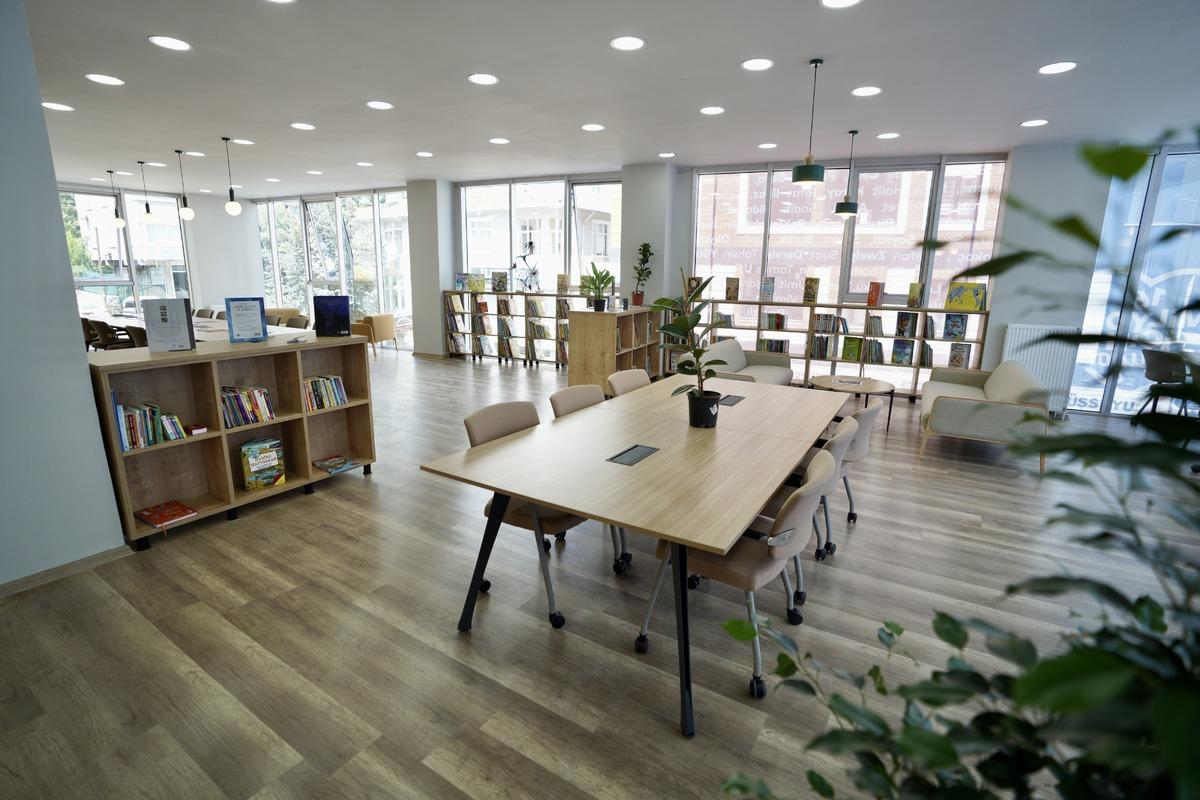 Ey&uuml;psultan'daki Hasan H&uuml;seyin Korkmazgil K&uuml;t&uuml;phanesi t&ouml;renle a&ccedil;ıldı