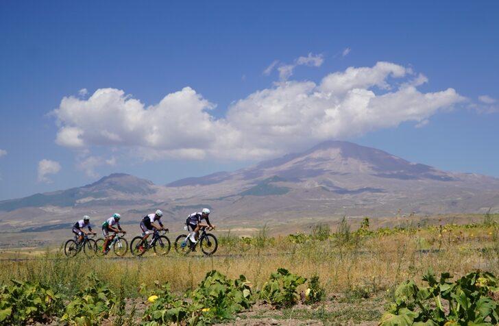 Erciyes Uluslararası Yol ve Dağ Bisikleti Yarışları'nın 4. etabı devam ediyor G4