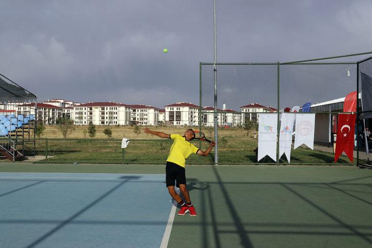 Geleneksel 2. Ağrı Dağı Tenis Turnuvası devam ediyor G4