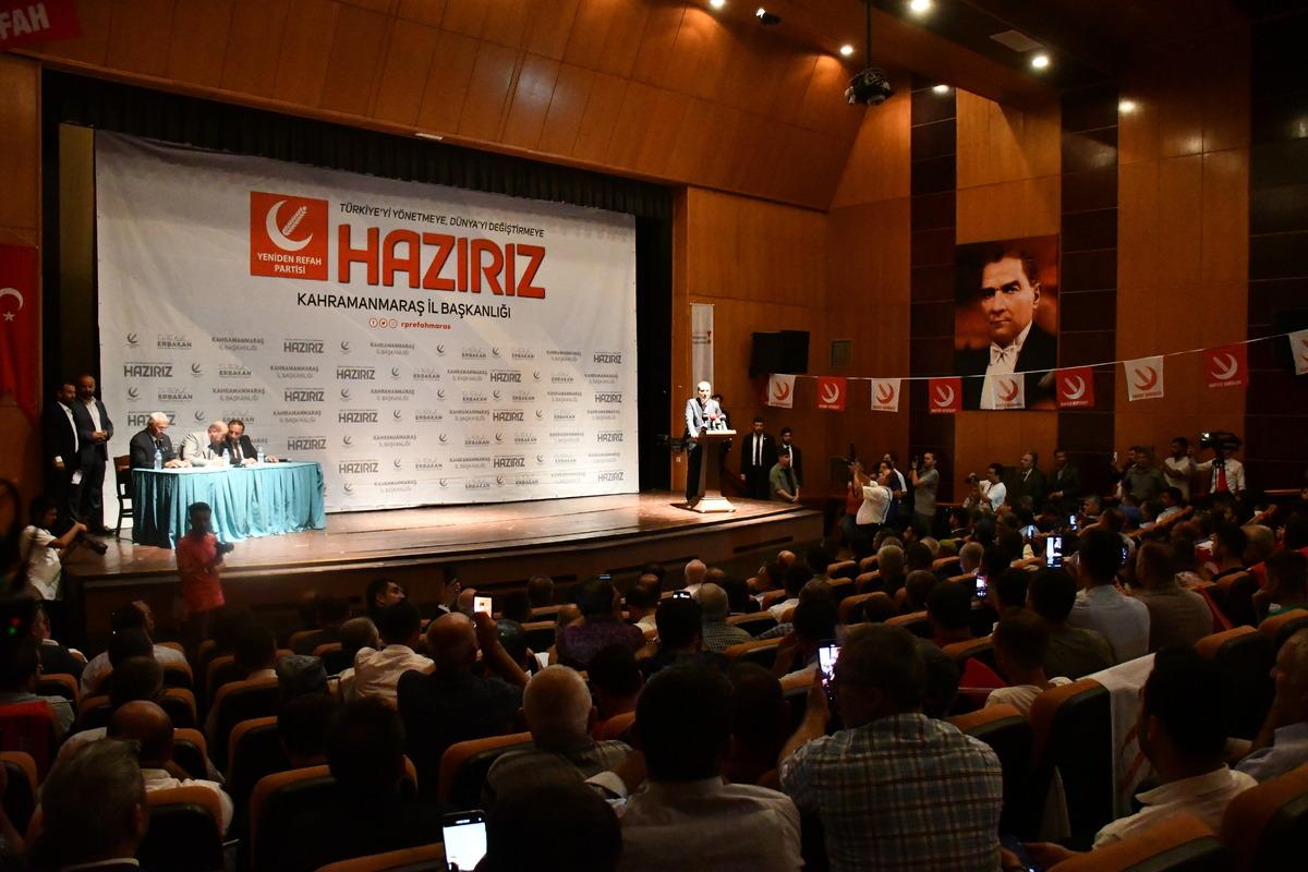 Yeniden Refah Partisi Genel Başkanı Erbakan, Kahramanmaraş'ta partisinin il kongresine katıldı