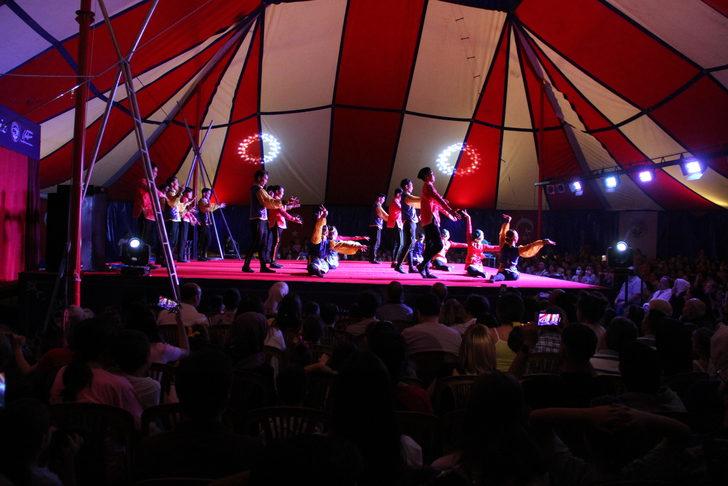 Kayseri'de çocuklar akrobasi sirki ile eğlendi G4