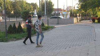 Konya'da kuzeninin ateşlediği tüfekten çıkan saçmaların isabet ettiği çocuk öldü