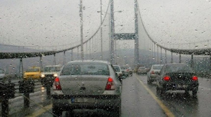 İzmir, Aydın, Muğla, Manisa, Uşak, Denizli ve K&uuml;tahya&rsquo;da yaz yağmurları